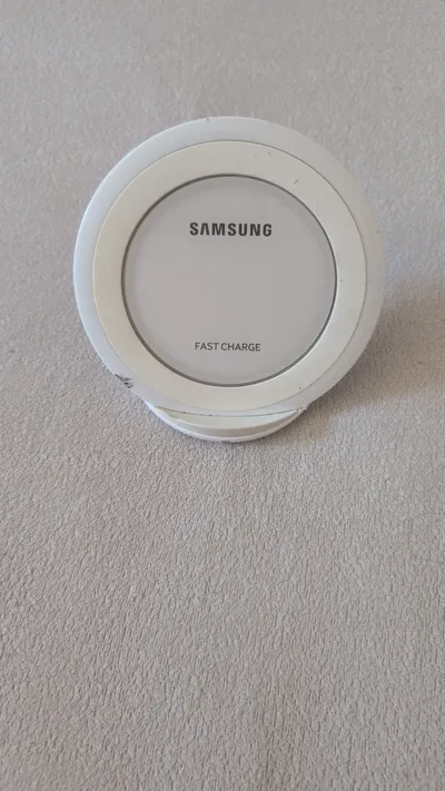 Samsung Fast Charge Kabelloses Ladepad Weiß Handy Ladestation Wireless