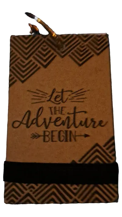 Trendhaus Schlüsselanhänger Let the Adventure Begin Schriftzug Braun 6x9cm