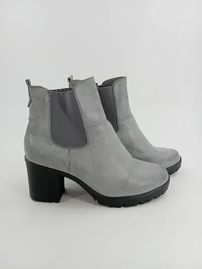 Queentina Damen Stiefeletten Gr. 40 Grau Casual Chelsea Boots