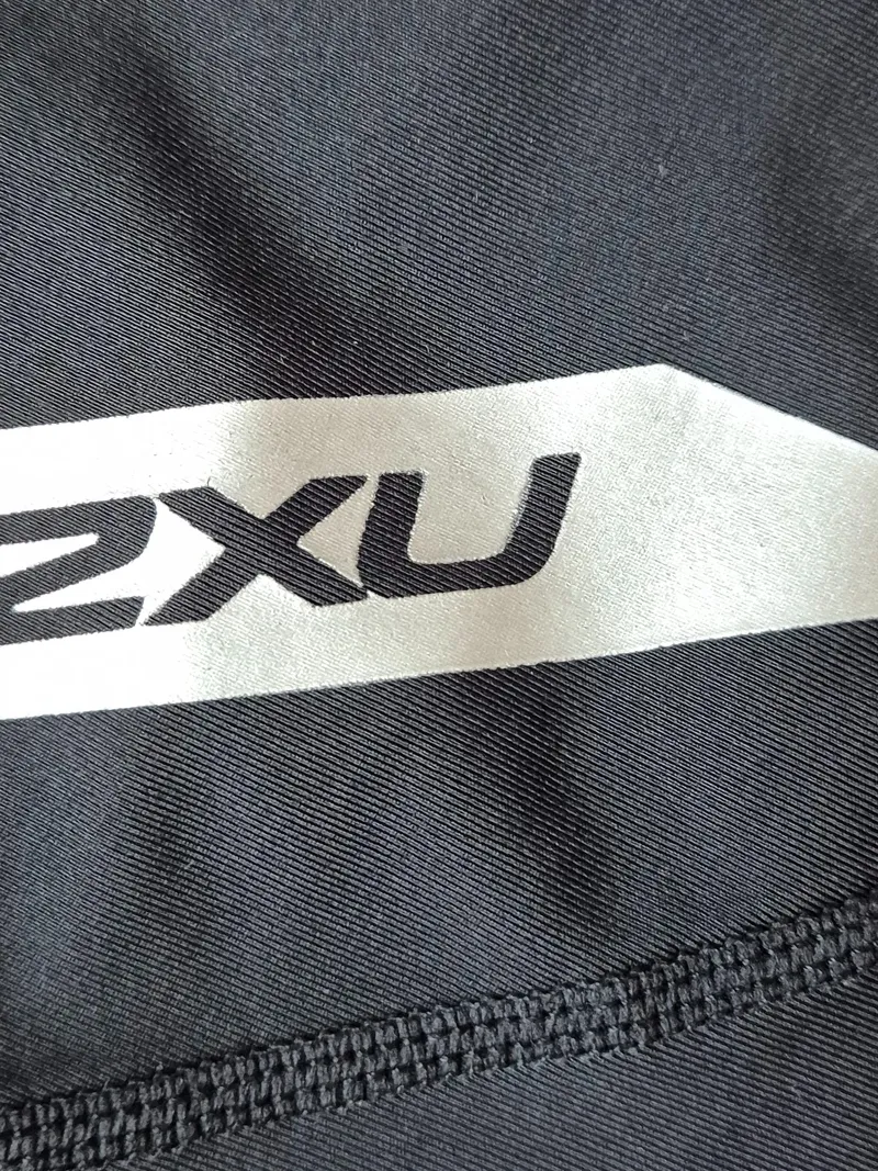 2XU Damen Sport Leggings Schwarz Gr. S W28 L22 4