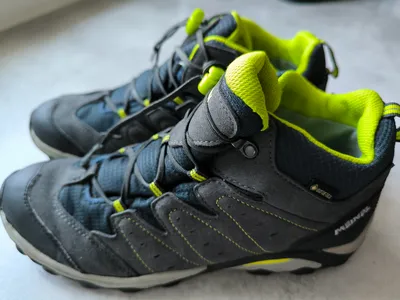 Meindl Outdoorschuhe Kinder Wanderschuhe Gore-Tex Gr. 39 Grau