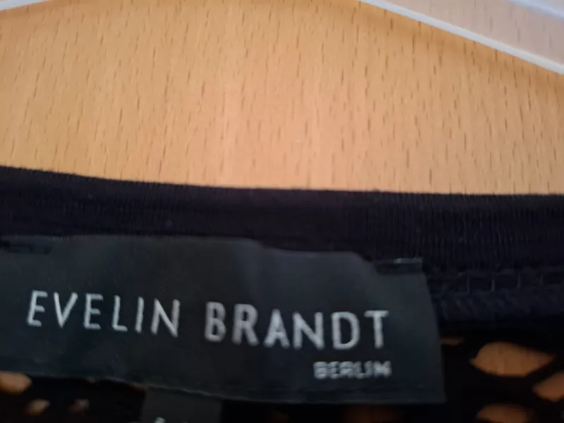 Evelin Brandt Damen Bluse Gr. 44/XXL Schwarz mit Spitze Lochmuster 3/4-Arm 4