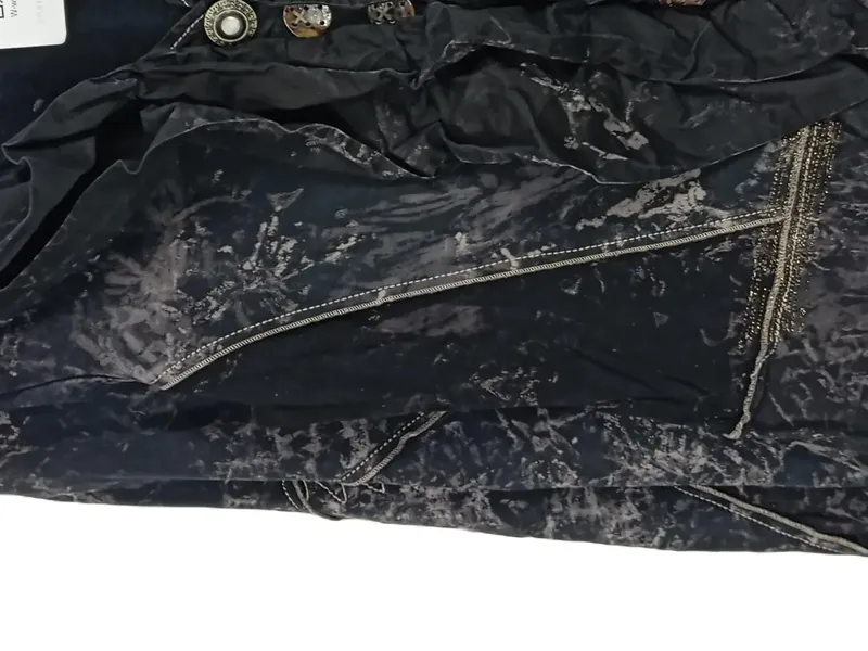 Elisa Cavaletti Sweatjacke Damen Schwarz Gr. 40/L Strukturmuster Rüschen Knopf 3