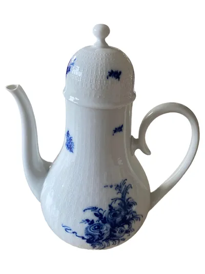 Rosenthal Kaffeekanne Form Romanze Bjørn Wiinblad Weiß blaues Blumenmuster