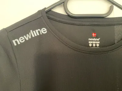 Newline Damen Sport Shirt Schwarz Gr. 34/XS Funktionsshirt Sportlich