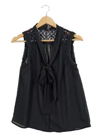 DELUXURIOUS Damen Bluse Schwarz Spitze Schleife Gr. 34/XS Elegant 1
