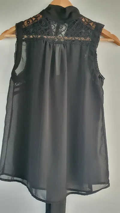 DELUXURIOUS Damen Bluse Schwarz Spitze Schleife Gr. 34/XS Elegant