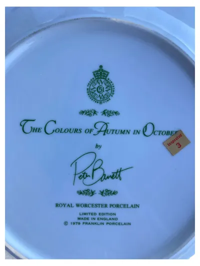 Royal Worcester Sammelteller Herbstwald Eichhörnchen Schmetterlinge Porzellan