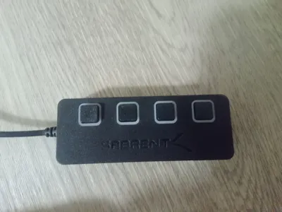 Sabrent USB Hub 4 Port USB 2.0 Schwarz mit Einzelschaltern