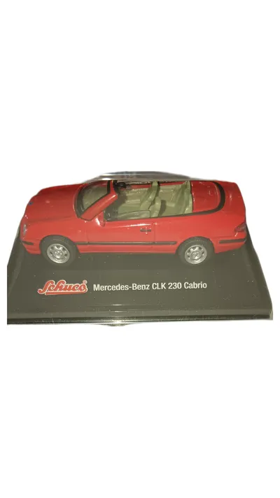 Schuco Mercedes-Benz CLK 230 Cabrio Modellauto Rot 1:72 mit Vitrine