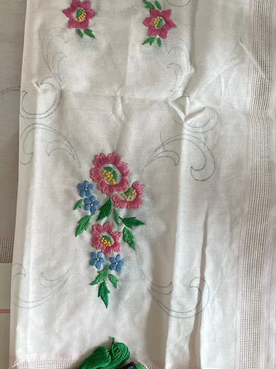 MEZ Stickpackung Stickbild Blumen Mehrfarbig Handarbeit Basteln