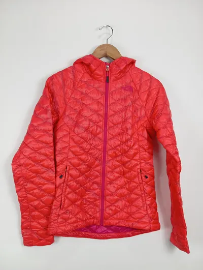 The North Face Damen Steppjacke mit Kapuze Gr. S Rot Outdoor