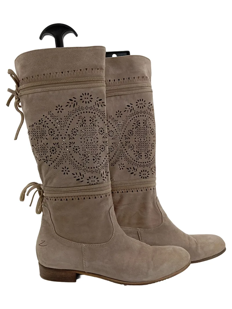Born Damen Stiefel Gr. 42 Beige Wildleder Lochmuster Bohemian 1