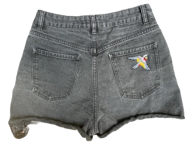 Cotton On Damen Jeans Shorts Gr. 38 Schwarz mit Stickerei & Fransen 2