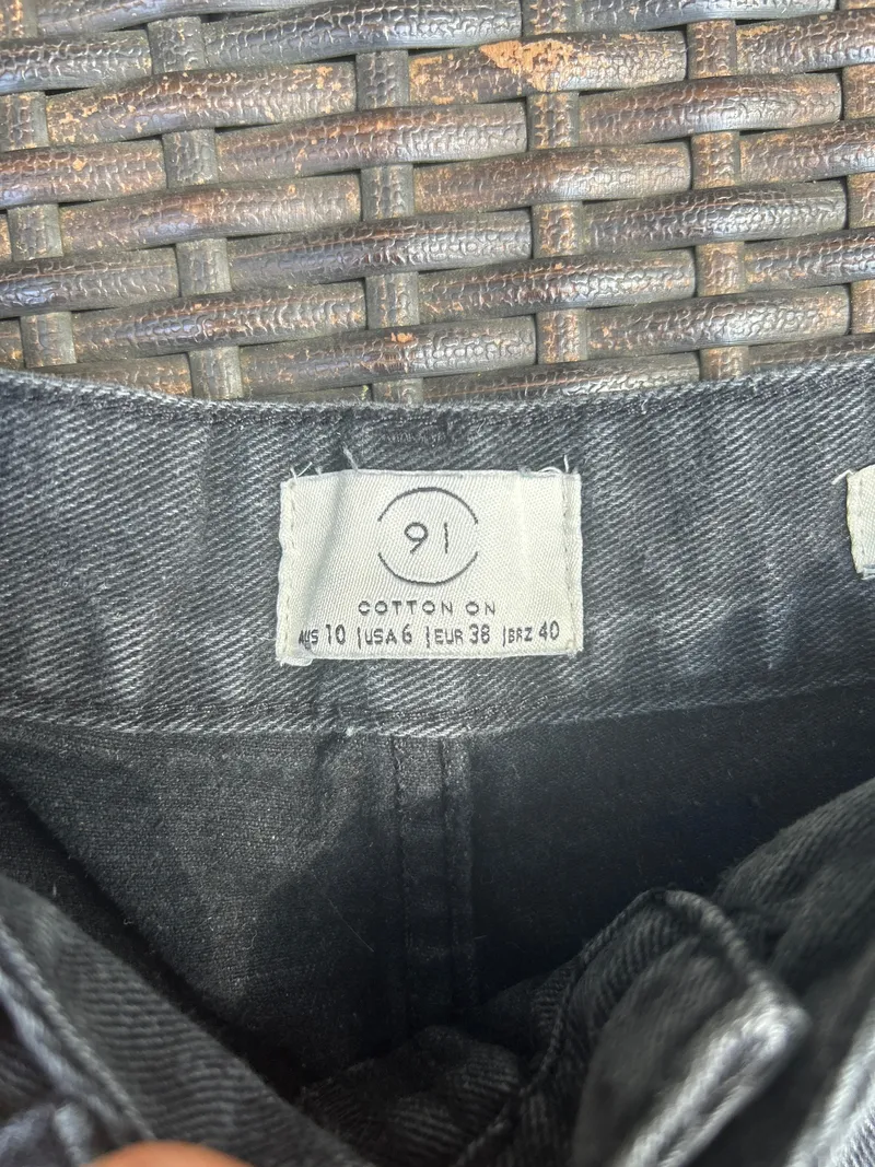 Cotton On Damen Jeans Shorts Gr. 38 Schwarz mit Stickerei & Fransen 9