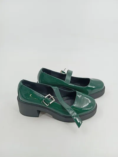ASOS Damen Sandaletten Mary Jane Schuhe Grün Gr. 40 Retro Lack Optik