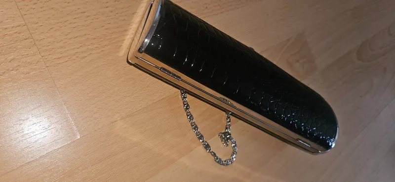 PICARD Damen Clutch Schwarz Kroko-Optik mit Kettengriff Elegant Abendtasche 3