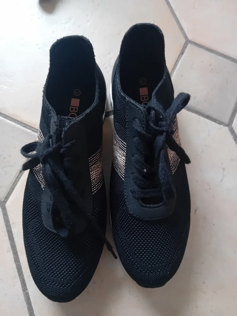 BOXX Damen Sneaker Sportschuhe Gr. 38 Schwarz Freizeit Mesh Metallic 5
