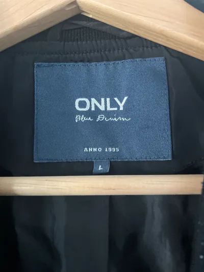 ONLY Damen Bomberjacke Gr. L Schwarz Nylon-Look Casual Übergangsjacke