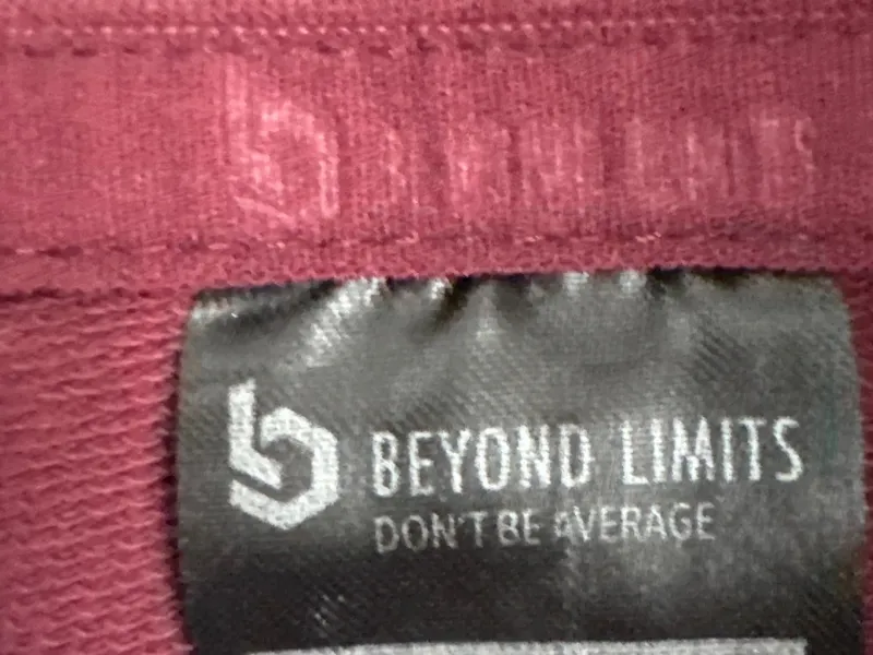 Beyond Limits Herren Kapuzenpullover Rot Gr. 50/L Casual Hoodie 8