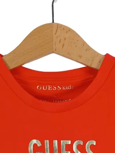 GUESS Kinder T-Shirt Rot Gr. 6 lat / 116 Herz Logo Pailletten