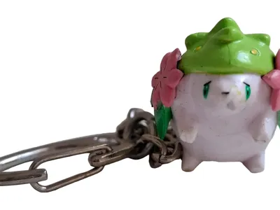 Pokémon Shaymin Schlüsselanhänger Charmant Mehrfarbig Figur