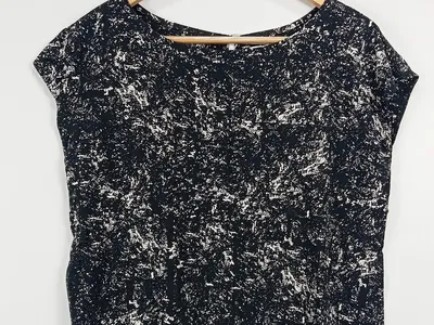 Wemoto Damen Bluse Schwarz Gr. 38/M Casual Kurzarm Abstrakt Muster