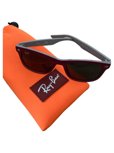 Ray-Ban RJ 9052S Kinder Sonnenbrille Kunststoff Uni Logo Modisch 4cm