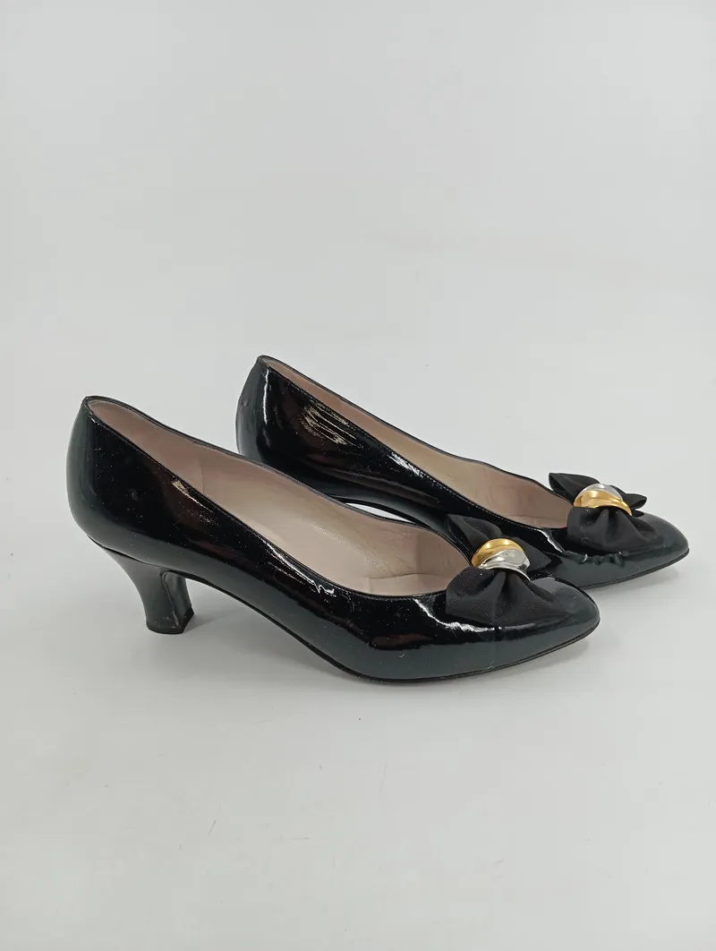 Bruno Magli Damen Pumps Schwarz Elegant Gr. 38.5 mit Schleife 2