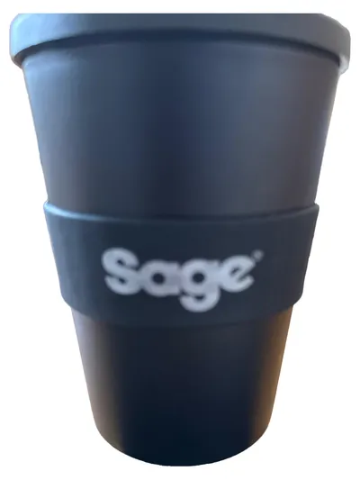 Sage To Go Becher 350ml Schwarz Kunststoff Logo Print Reisebecher