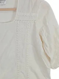 Manolita Damen Bluse Gr. 38 Weiß Baumwolle Stickerei Kurzarm Feminin 3