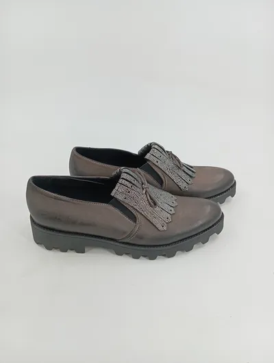 Lazamani Damen Slipper Gr. 40 Braun Leder Modisch mit Fransen Glitzer
