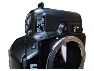 Nikon F-601 Quartz Date Analoge Spiegelreflexkamera Schwarz SLR
