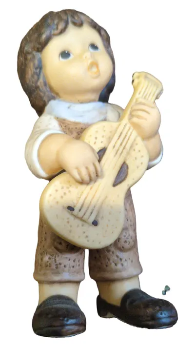 Goebel Junge mit Gitarre Figur Mehrfarbig 9cm Kind Deko Sammlerstück
