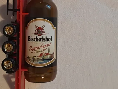 Bischofshof LKW Modell mit Anhänger Bierflasche Sammlerstück Werbemodell