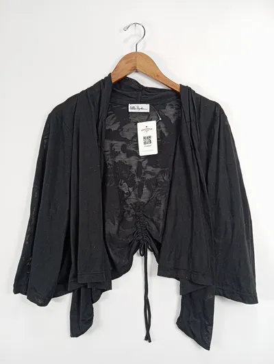 Ulla Popken Damen Strickjacke Gr. 38/M Schwarz mit Blumenmuster