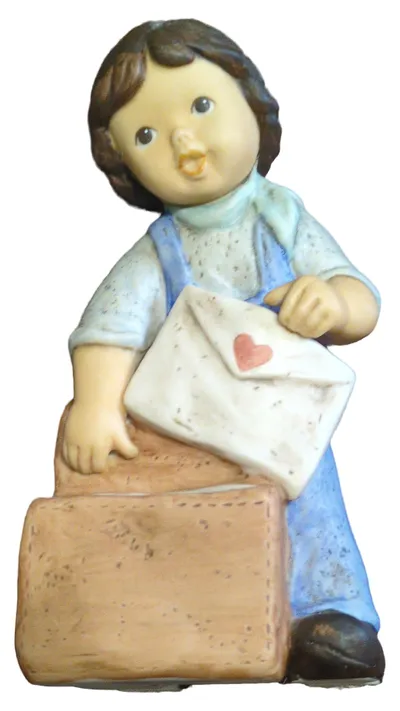 Goebel Figur Junge mit Brief Koffer Porzellan Nostalgisch Mehrfarbig 13,5cm