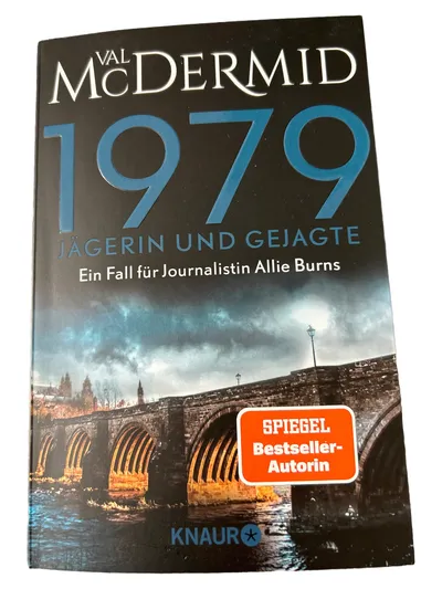 Val McDermid Thriller Buch Jägerin und Gejagte Hardcover KNAUR