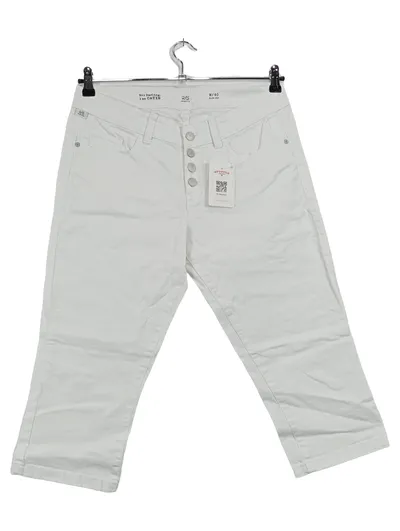 Q/S designed by Damen Capri Jeans Shorts Gr. 40 Weiß Stretch Knopfleiste Sommer