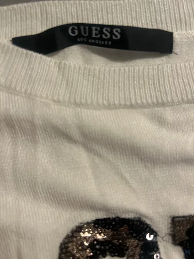 GUESS Damen Pullover Love Guess Pailletten Creme Gr. S 36