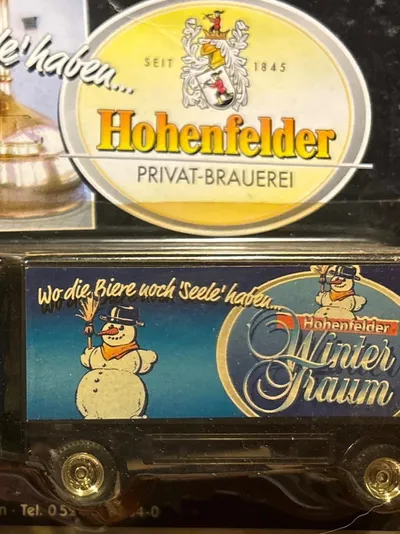Hohenfelder Bier LKW mit Anhängern Modellfahrzeug Mehrfarbig 4cm