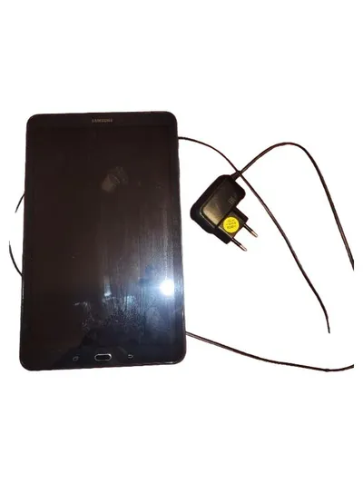 Samsung Galaxy Tab A 10.1 SM-T580 32GB Tablet Schwarz mit Ladegerät