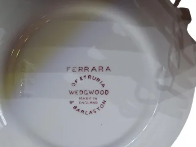 Wedgwood Kuchenteller Ferrara Vintage Lila Teller Porzellan