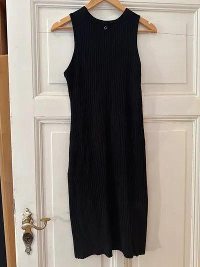 Guess Damen Strickkleid Ärmellos Schwarz Gr. 40/L Casual Rippstrick