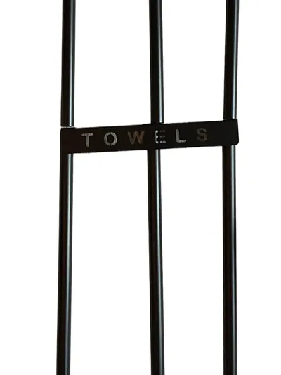 D!FFERENT Handtuchhalter Schwarz Metall Minimalistisch Towels