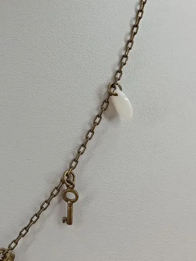 French Connection Damen Halskette Gold Vintage mit Eule Herz Anhängern 44cm