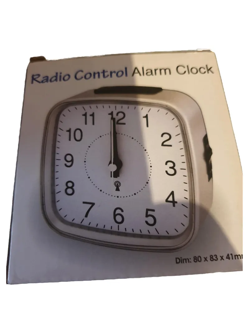 Adora Funkwecker Radiowecker Grau R862 Funkgesteuert Snooze LED Licht 1