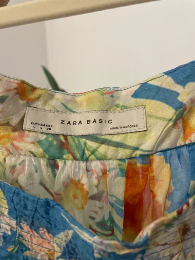 ZARA BASIC Damen Bluse Blumenmuster Seide Gr. L/42 Blau Orange Boho