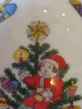 Hutschenreuther Weihnachtskugel 1999 Porzellan Traditionell Florales Muster Weiß