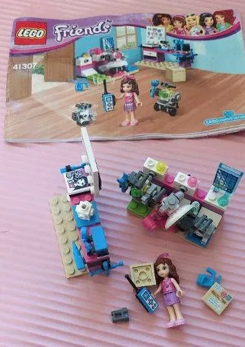 LEGO Friends 41307 Olivias Erfinderlabor Spielfiguren-Set komplett ab 6 Jahre